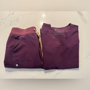 Figs women’s Deep Purple Scrub Set- XS/T Kade Cargo Pant & XXS Casma 3pocket top